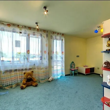 Belvedere Club к403 * בנסקו